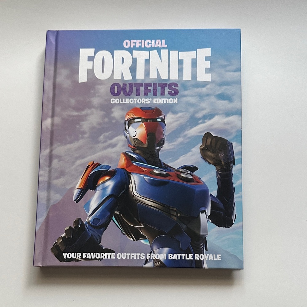 Fortnite Outfits Collectors' Edition Book